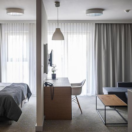 Rest Apartments วรอตซวาฟ ภายนอก รูปภาพ