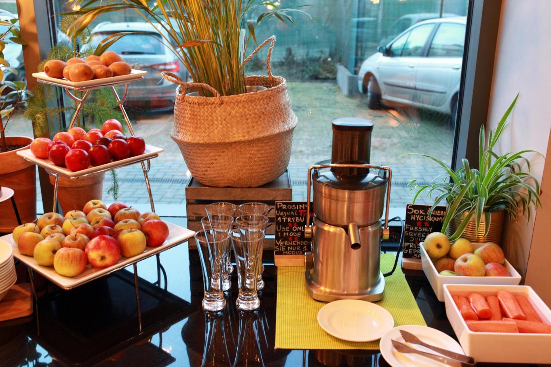 Rest Apartments วรอตซวาฟ ภายนอก รูปภาพ