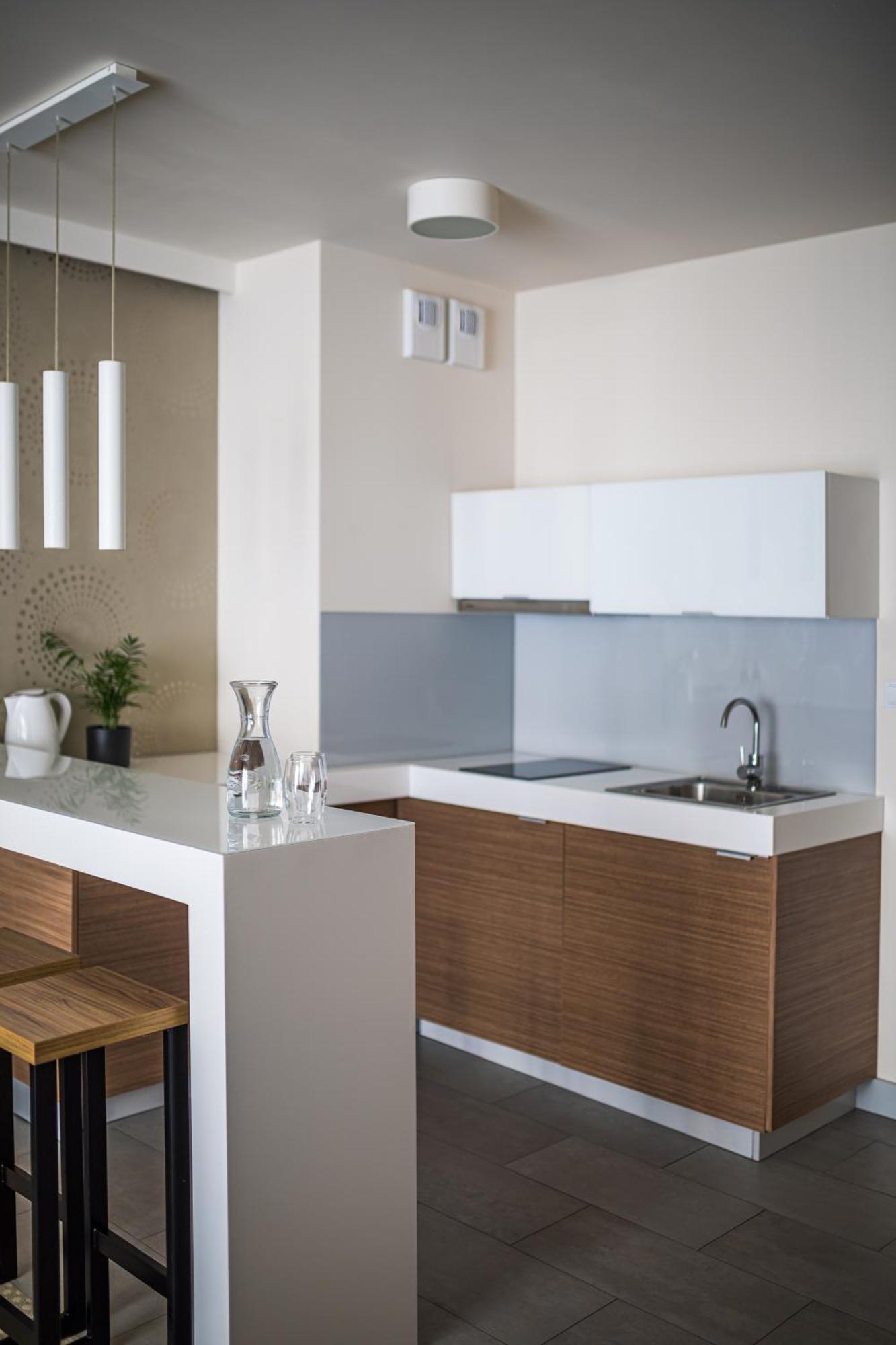 Rest Apartments วรอตซวาฟ ภายนอก รูปภาพ