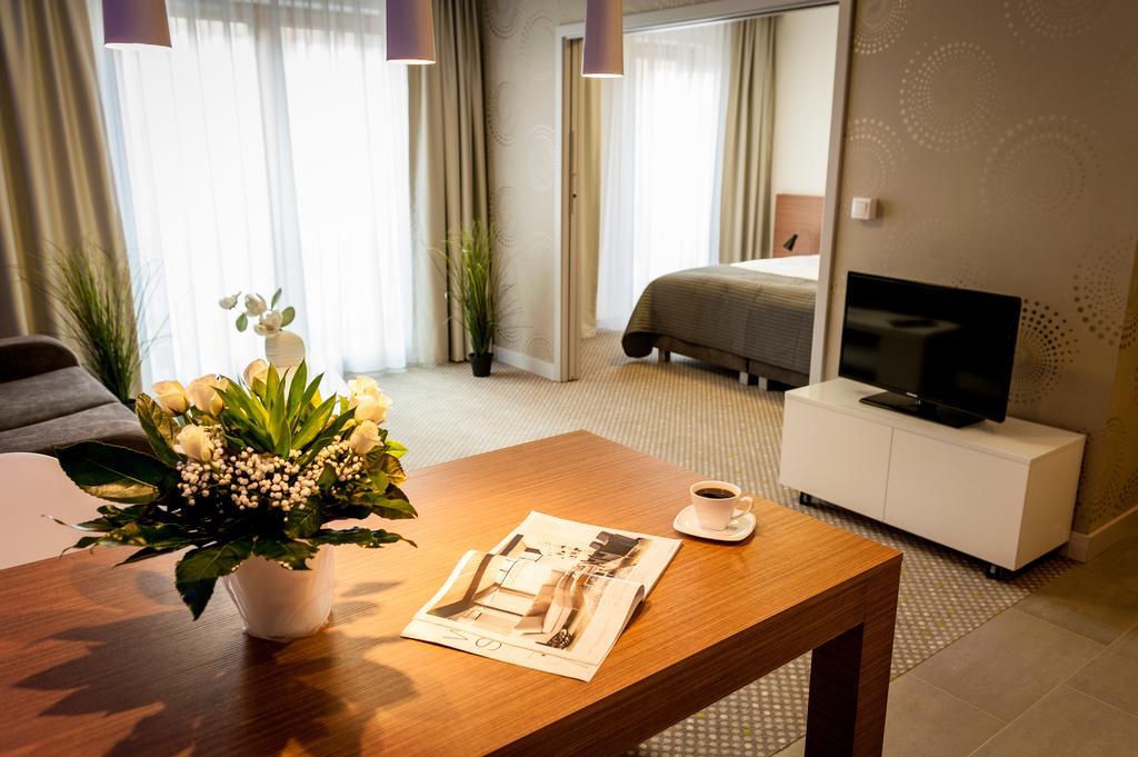 Rest Apartments วรอตซวาฟ ภายนอก รูปภาพ