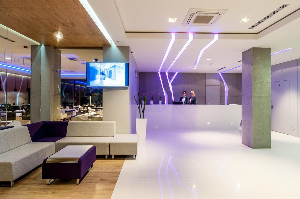 Rest Apartments วรอตซวาฟ ภายนอก รูปภาพ